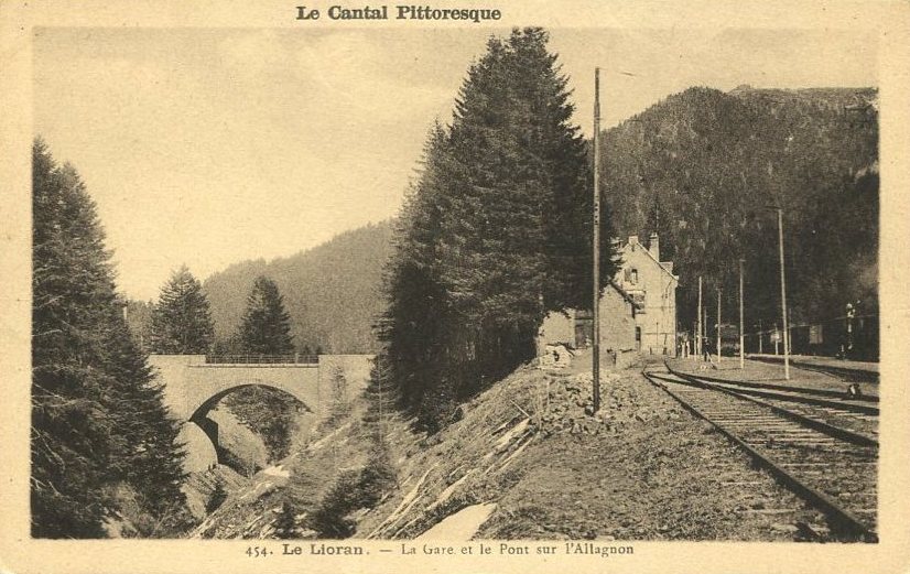 Le Lioran - La gare, le pont sur l'Alagnon